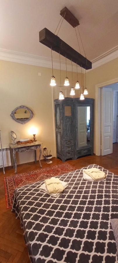 Deja-View House Apartment Tbilisi ภายนอก รูปภาพ